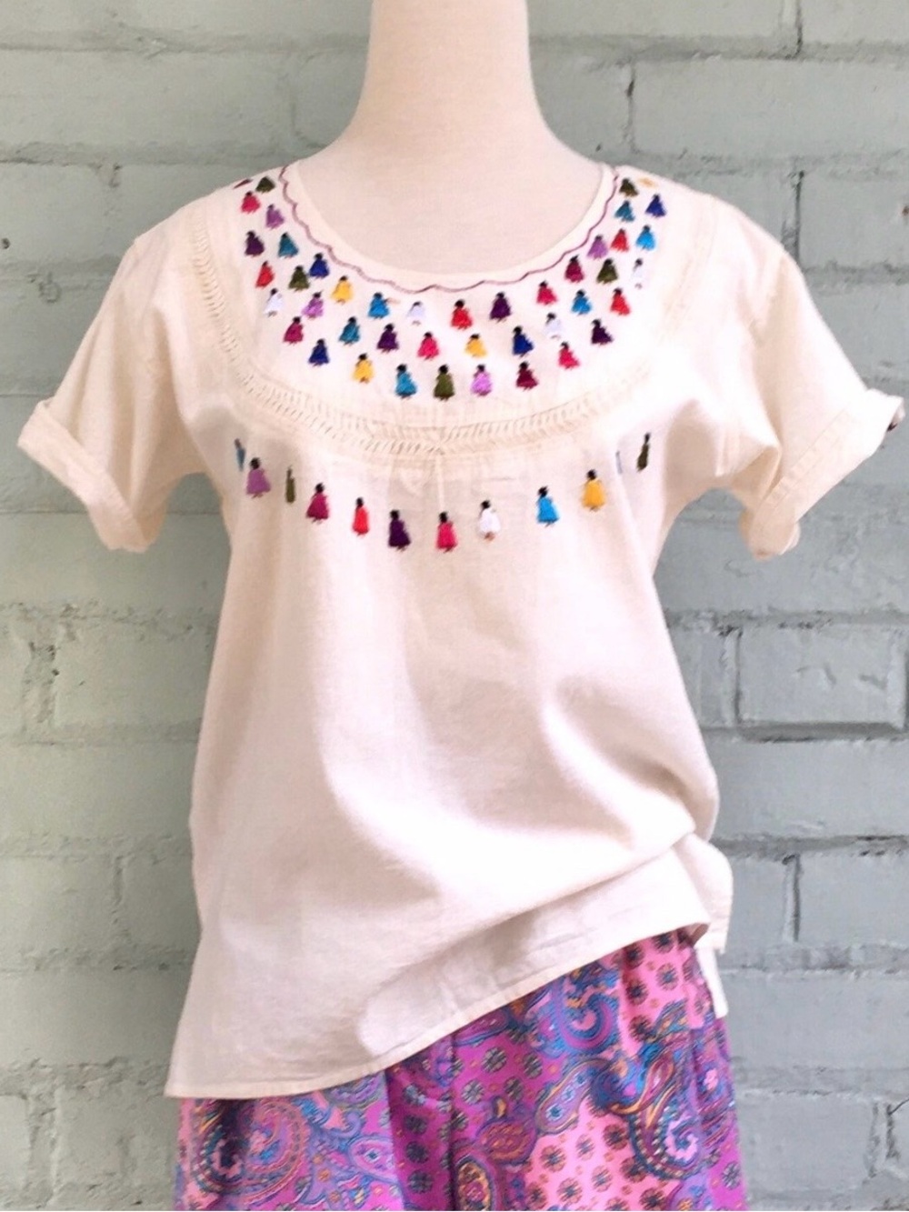 Vintage Embroidered Mexican Short Sleeve Top